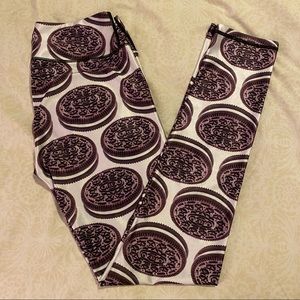 Til You Collapse Oreo Leggings Size Small